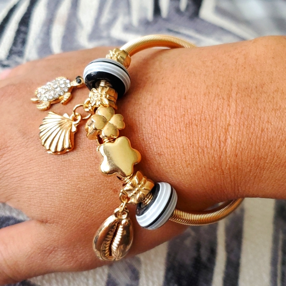 Fashion bracelets